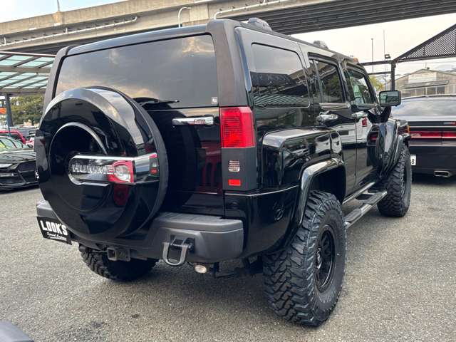 Hummer H3 6