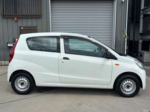 Daihatsu Mira 8
