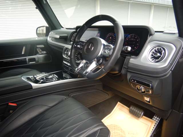 Mercedes-Benz G-Class 8