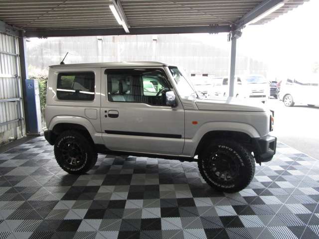 Suzuki Jimny 7