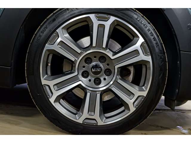 MINI Crossover 5