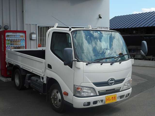 Hino Dutro 4