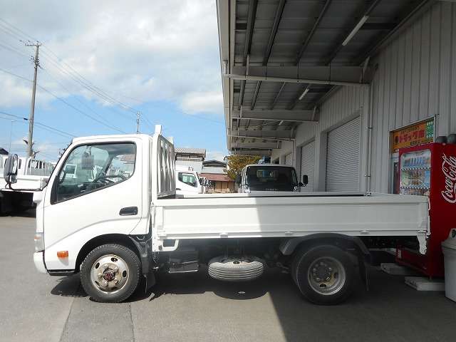 Hino Dutro 6