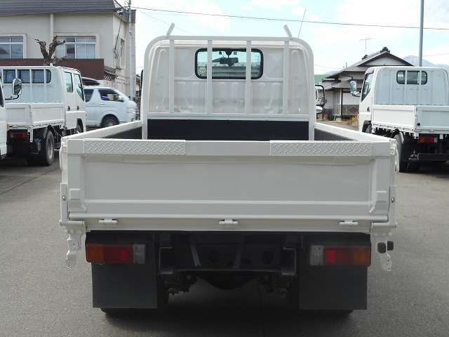 Hino Dutro 7