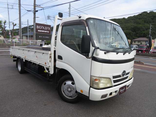 Hino Dutro 3