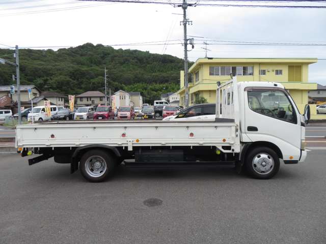 Hino Dutro 4