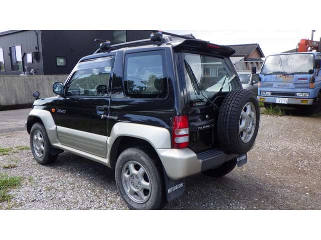 Mitsubishi Pajero Junior 3