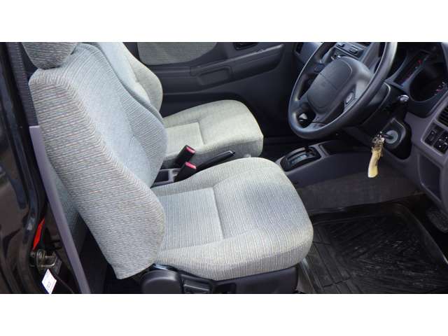 Mitsubishi Pajero Junior 8