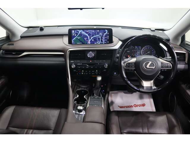 Lexus RX 9