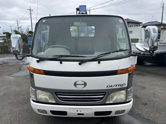 Hino Dutro 2