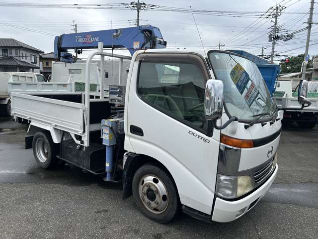 Hino Dutro 3