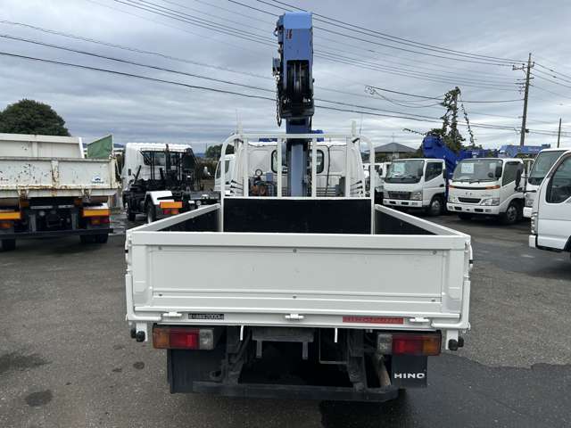 Hino Dutro 6