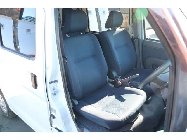 Daihatsu Hijet Cargo 11