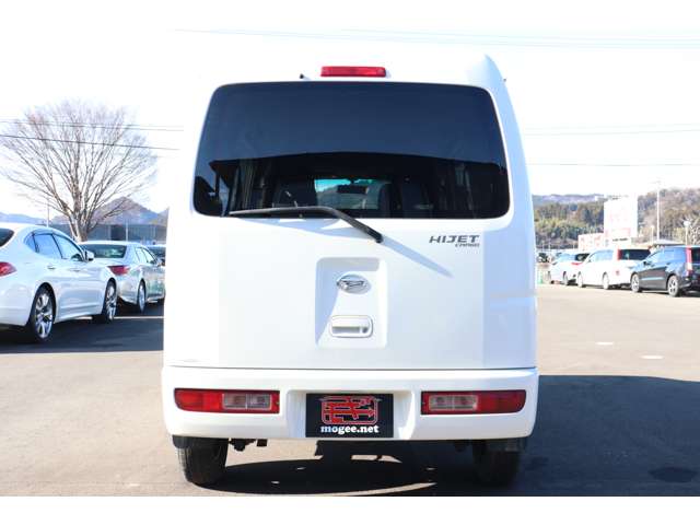 Daihatsu Hijet Cargo 8