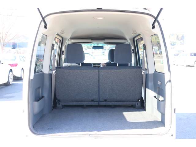 Daihatsu Hijet Cargo 9