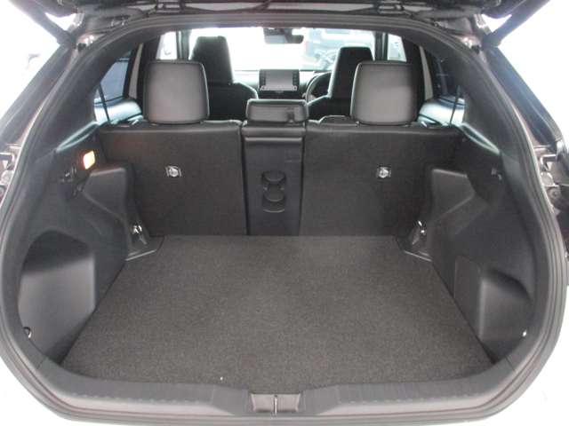 Toyota Yaris Cross 12