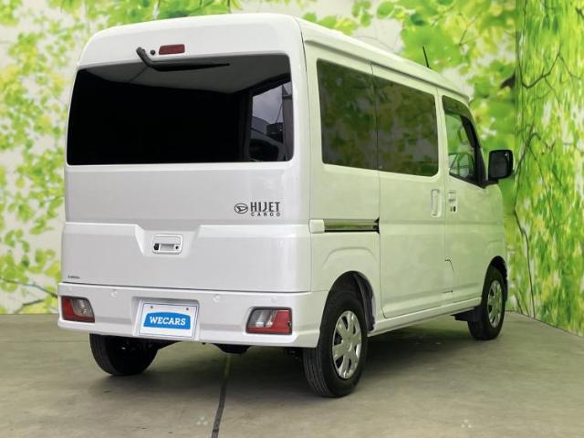 Daihatsu Hijet Cargo 6