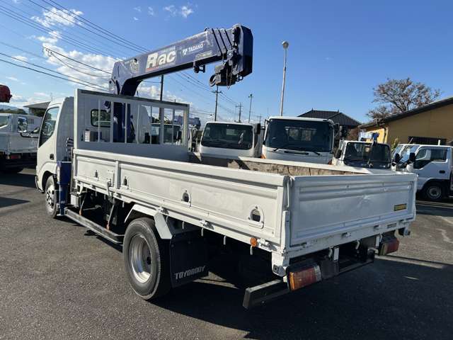 Hino Dutro 7