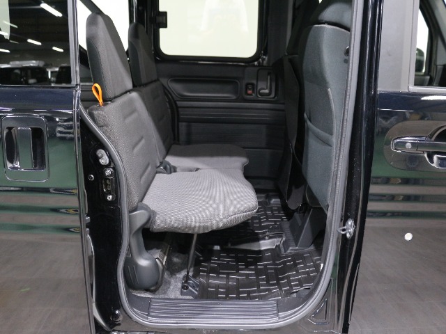 Honda N-VAN 9