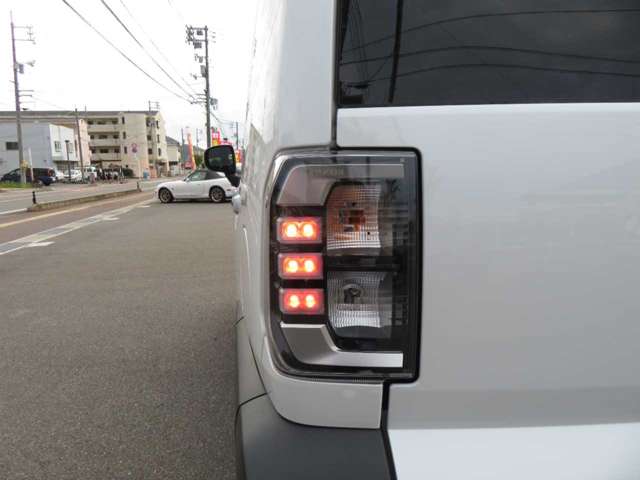 Daihatsu Taft 11