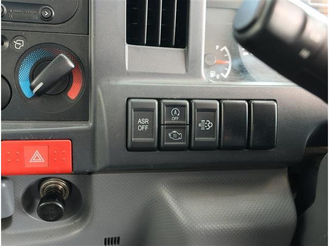 Isuzu Elf 12