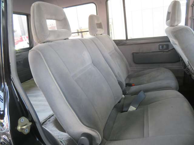 Nissan Safari 12