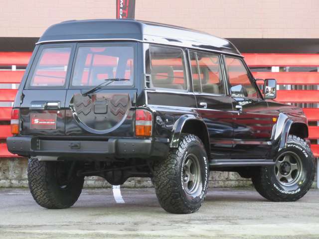 Nissan Safari 7