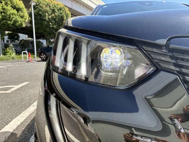 Peugeot SUV e-2008 11