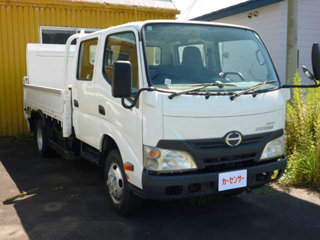 Hino Dutro 3