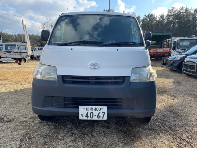 Toyota Light Ace Van 3