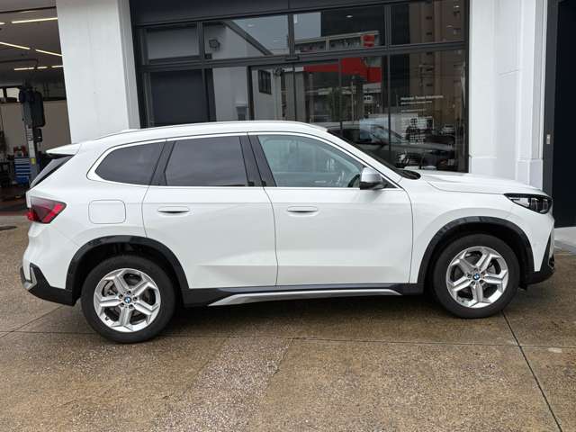 BMW X1 8