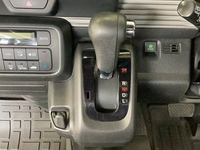 Honda N-VAN 7