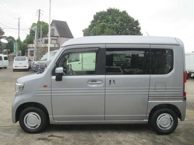 Honda N-VAN 8