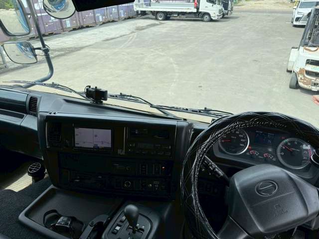Hino Profia 8