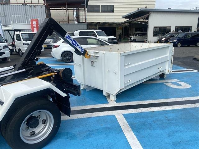 Mitsubishi Fuso Canter 4