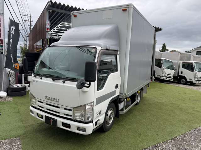 Isuzu Elf 2