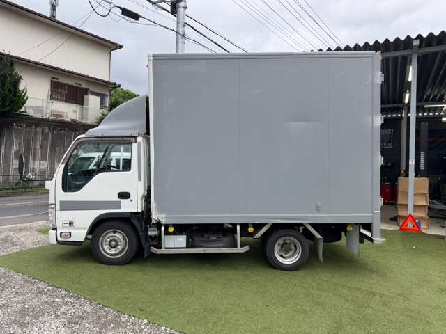 Isuzu Elf 3