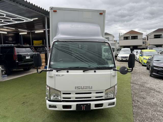 Isuzu Elf 9