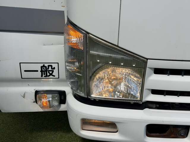 Isuzu Elf 10
