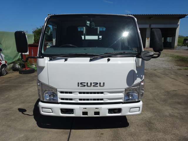 Isuzu Elf 2