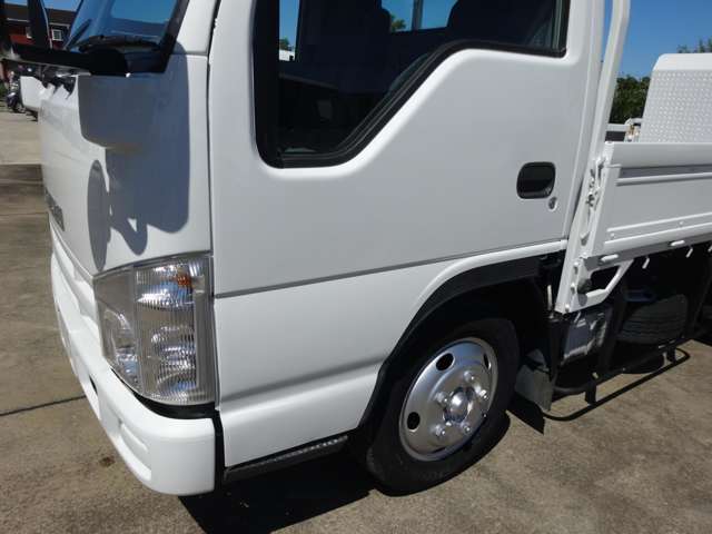 Isuzu Elf 9