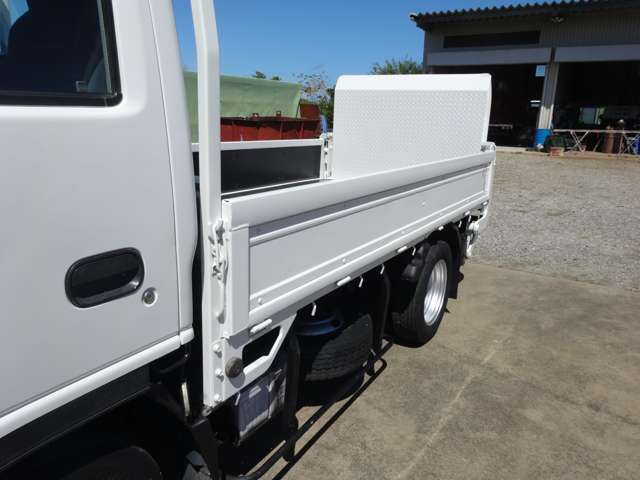 Isuzu Elf 10