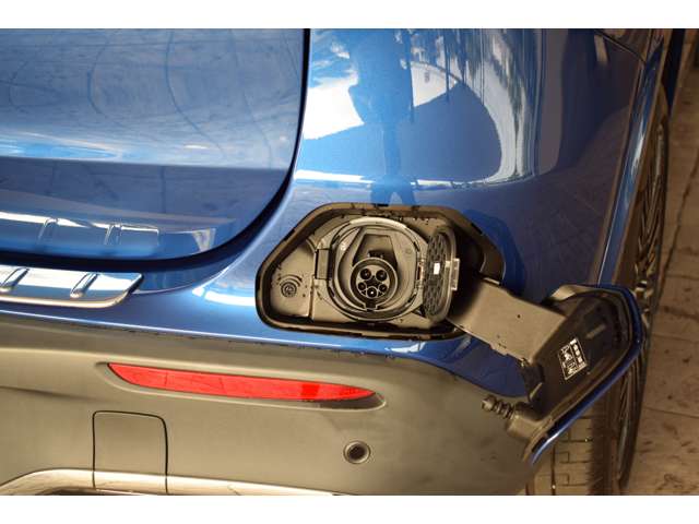Mercedes-Benz EQA 12