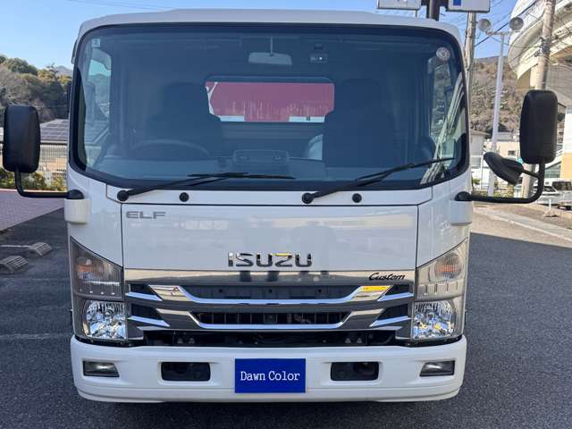 Isuzu Elf 4
