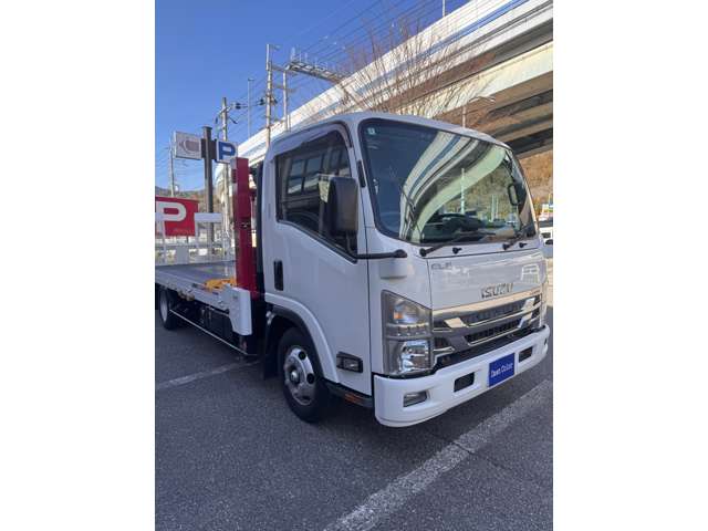 Isuzu Elf 7