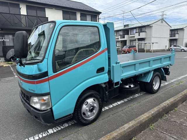 Hino Dutro 8