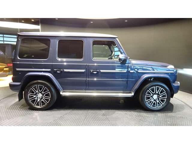 Mercedes-Benz G-Class 4