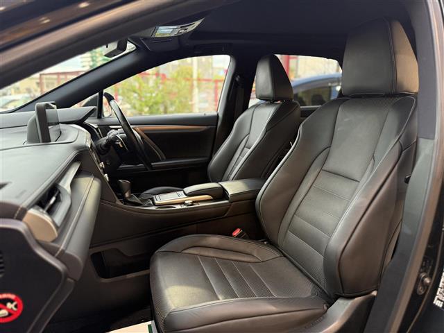 Lexus RX 8