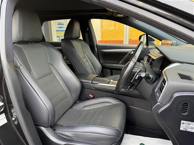 Lexus RX 9
