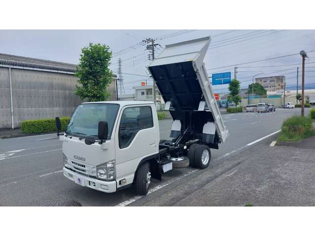 Isuzu Elf 3